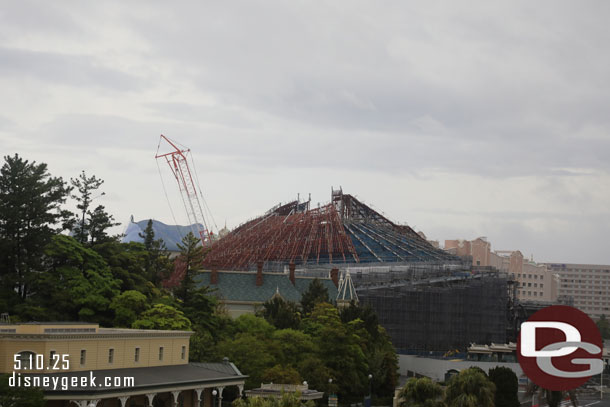 A look at the new Space Mountain construction from the Tokyo Disney Resort Line