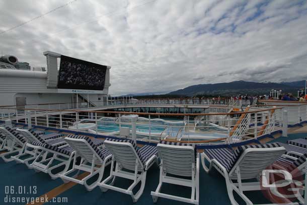 The pool area.. no one really taking advantage of it this afternoon.  Temps were in the low 60s probably.