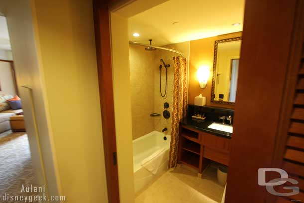 The bathroom in the 2nd bedroom