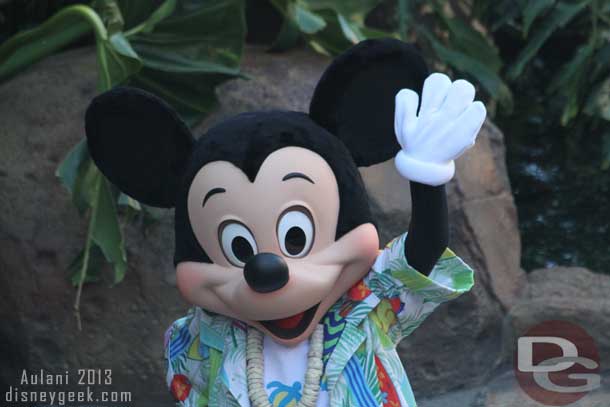 Mickey waving good bye.