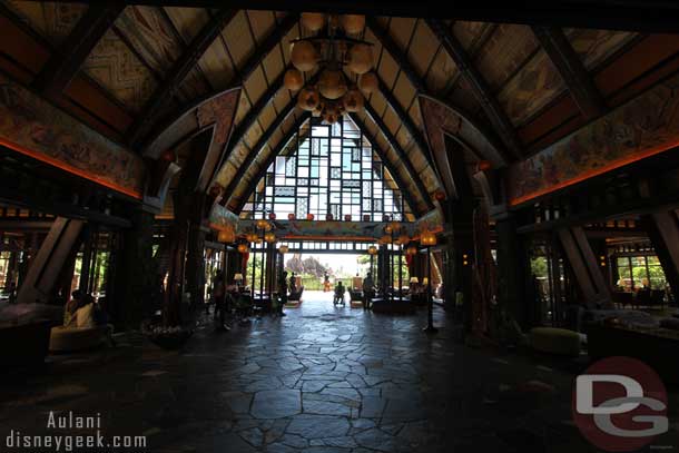 Stepping from through the front doors into the main area of the lobby.  This large open air lobby gives you a view straight through to the Waikolohe Valley beyond.  (Note the front desk is to the right and down the hall).