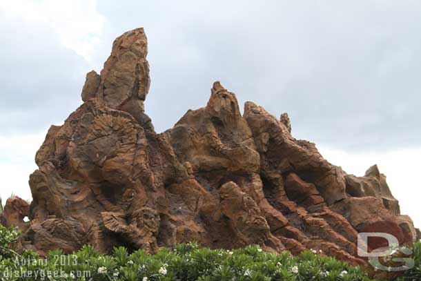 If you look at the rock formations that make up 
Pu’u Kilo you will start to see different animals (much like the Tree of Life at Animal Kingdom).