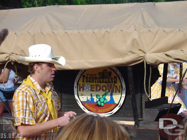 A mini show in Frontierland