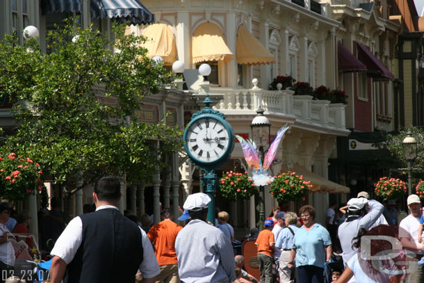 As is this clock, its wrong but differnt than the City Hall one (which by the way really confuses me since Disneyland has the clock on the train station not city hall...)