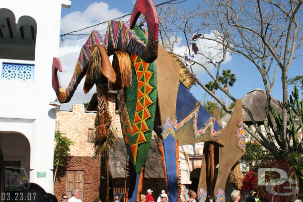 Here are a couple shots of the Jamin Jungle Parade