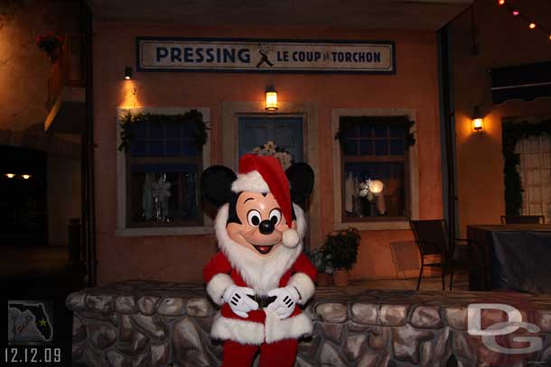 Santa Mickey made an appearance and was available for pictures.