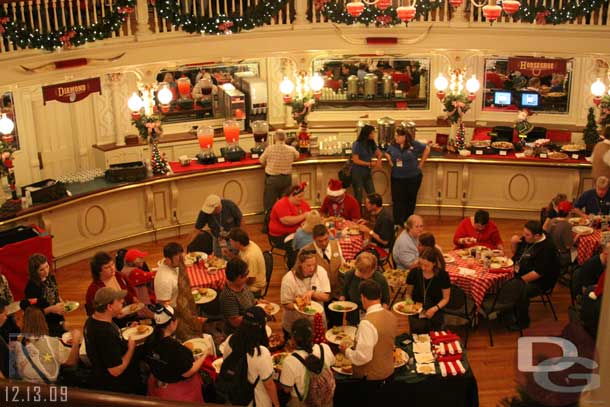 The bar was used for beverages and desserts