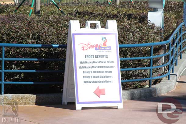 A sign up directing resort guests to the boat.. guess this is so they could quickly switch to buses if needed.