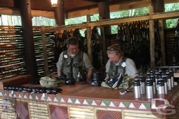 This is the small shed where you get your gear and can put your personal belongings in lockers.