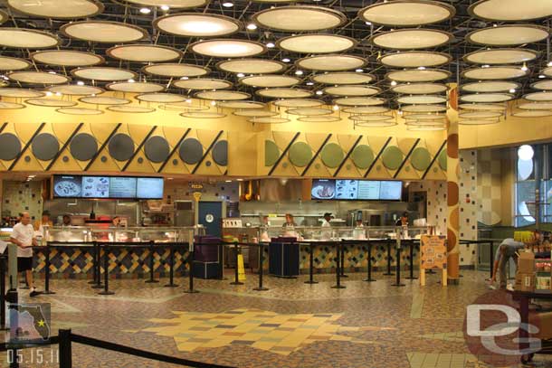 At 7am when they start serving hot food the food court is pleasant to walk around.