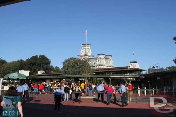 There was a separate bag check and entrance area for those attending the Christmas Parade taping only.