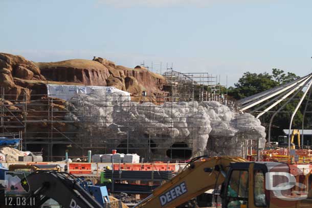 A better view of the rocks taking shape.