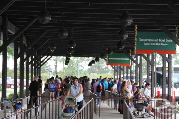 How come the route I want to take is always the most crowded.  Look at the line for the studios in the distance.. and guess where I was going!