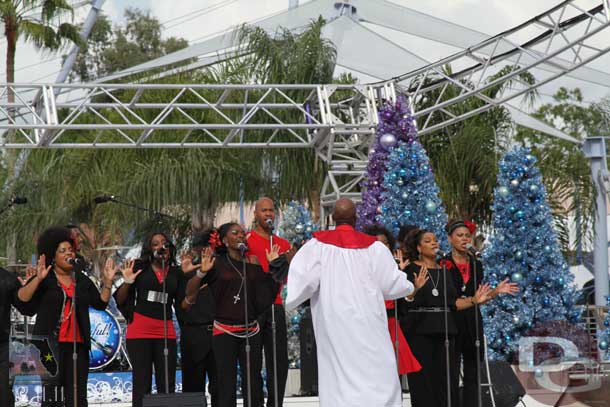 The choir was still performing when we made it around.  I still miss the Cast in Bronze Group.