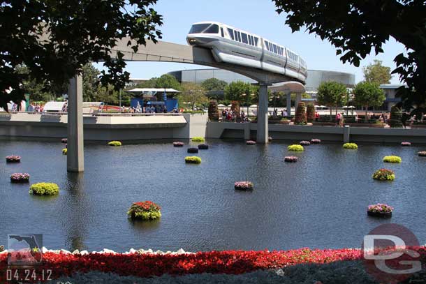 Here comes the monorail..