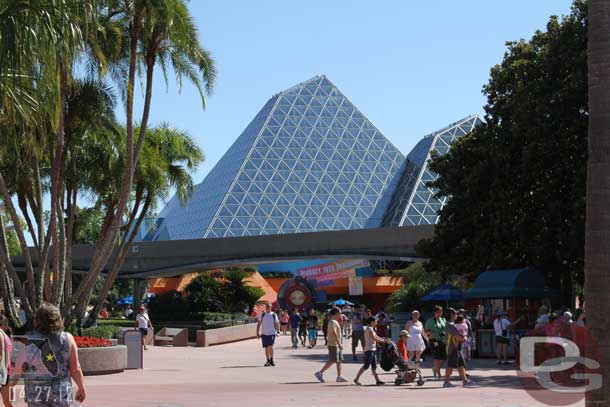 Heading into the land... a brief look over to Journey into Imagination.