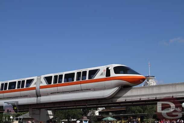 Monorail Orange passing by too.