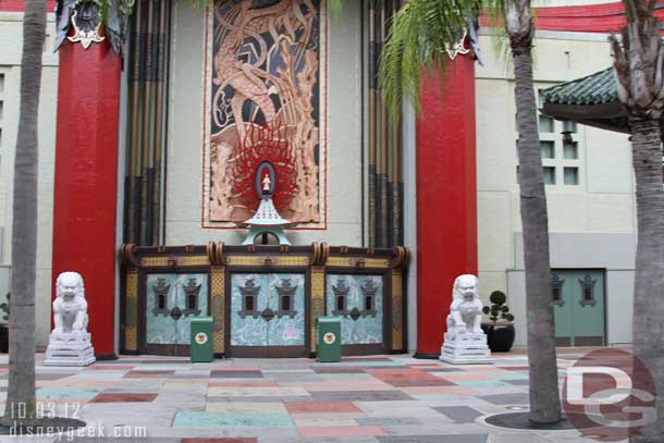 Walked by the Great Movie Ride (it was using the side door.