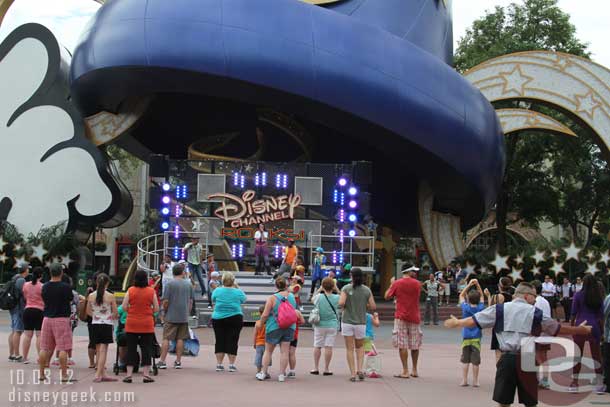 Disney Channel Rocks is still going on.. crowds are looking more like the ones DCA used to draw though.