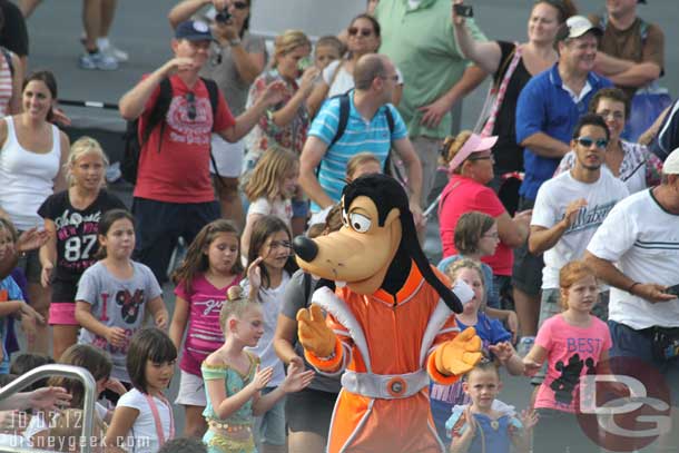 Goofy out at the Dance Party.