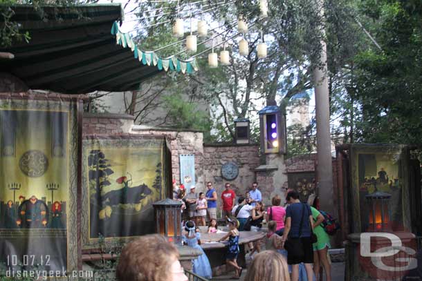 The Merida meet and greet was open, but way too long of a line for my patience.  So here are two pics from the walkway.