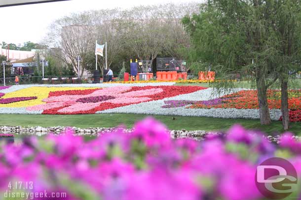 Back out to some Flower and Garden pictures.