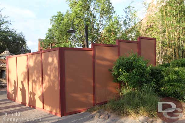 More walls near Everest..