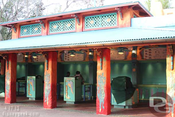 Hope no one wanted dinner.. Flame Tree was closed by 7pm.