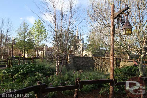 Through the trees you can see Cinderella Castle.. it looks so far away from back here.