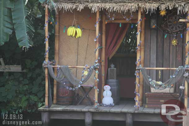 On the cruise itself only this one hut across from the docks and Trader Sam were decorated that I could tell.