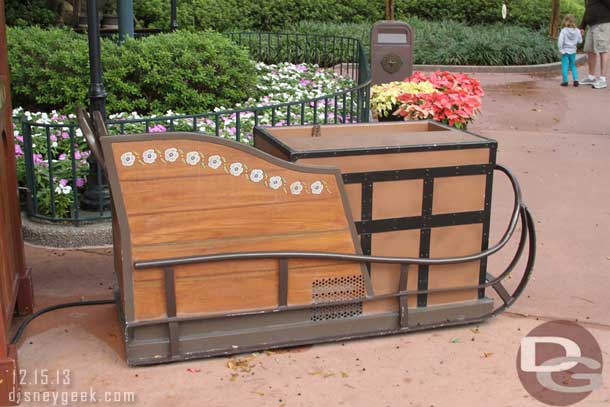 Random ODV cart nearby.