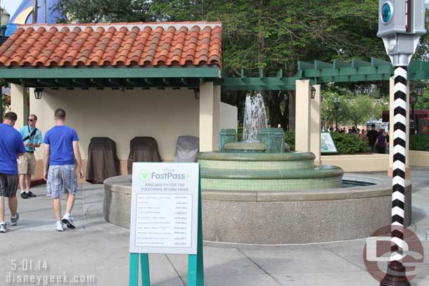 The old line board has been removed and replaced with FastPass+ kiosks (to the back left in this picture).