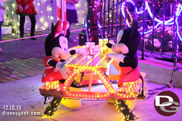 Mickey and Minnie with Frozen cups.