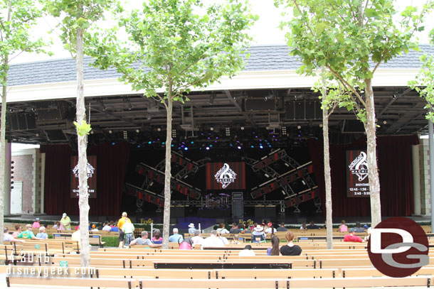 After lunch stopped by the theater to watch a set by the American Music Machine.