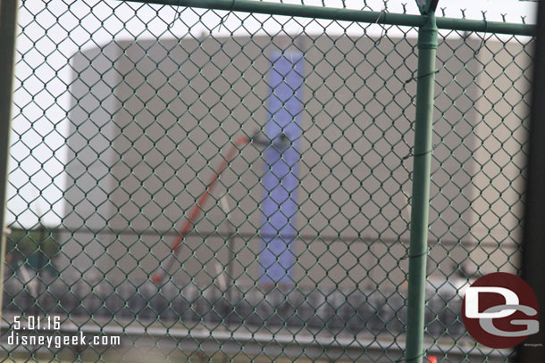Oops focused on the fence.. but beyond it you can see they were using a lift to put something into one of the Avatar buildings.