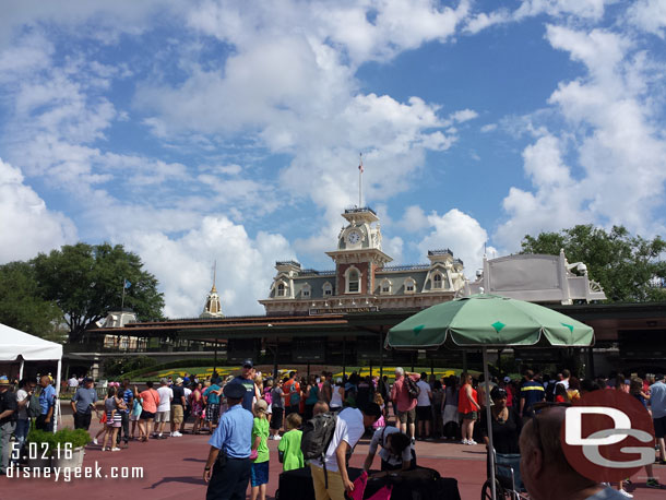 They were requiring everyone to go through the metal detectors and it was a bit crazy with no formal queues marked off and a break from the regular entrance routine so guests were confused.