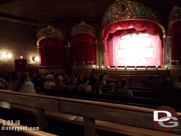 I was surprised by how empty Grizzly Hall was.  Seems with the rain more guests would want a dry spot for a few minutes.