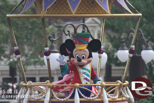 Mickey to close oout the parade.