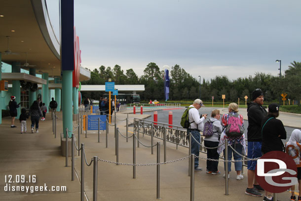 The Pop Century bus stops are calm at 7:50am