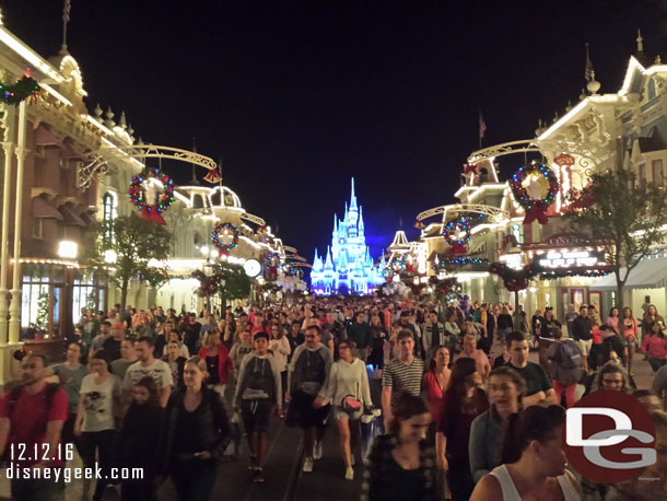 A lot of guests behind me heading for the exits.