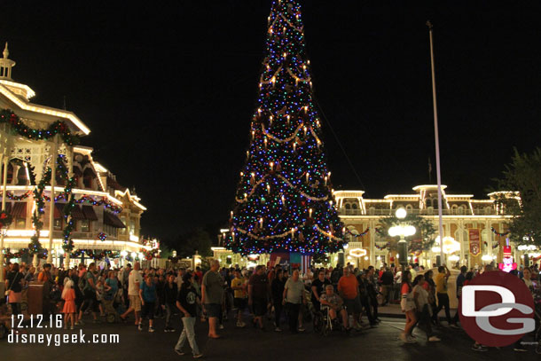 There was a wall of guests leaving the park after Wishes.