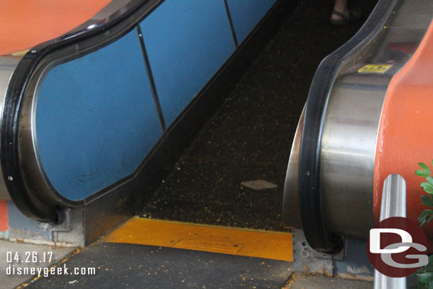 The speedramp for the PeopleMover was not in service so you had to walk up.  Looks like it has been down for a while.