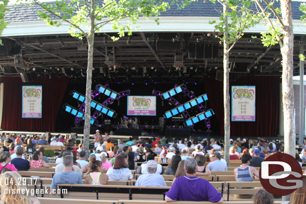 We then moved on to the American Gardens Theatre and had no problem finding a seat at 6:41pm for the 6:45pm concert by Expose.