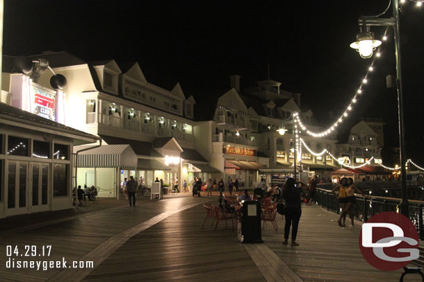 It was nearly 11pm and the Boardwalk was alive with activity.  I did not see/pass anyone from the International gateway until here.