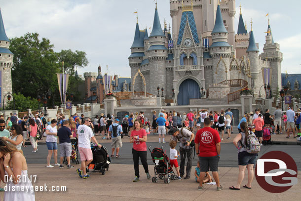A very small crowd in front of the castle for the show.  This was about 15 minutes before show time.