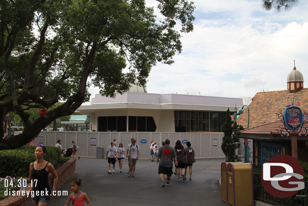 Making my way to Tomorrowland.  Walls up at Cosmic Rays as the seating is expanded.