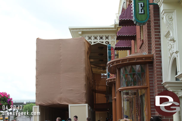 A side view of the Emporium scaffolding.