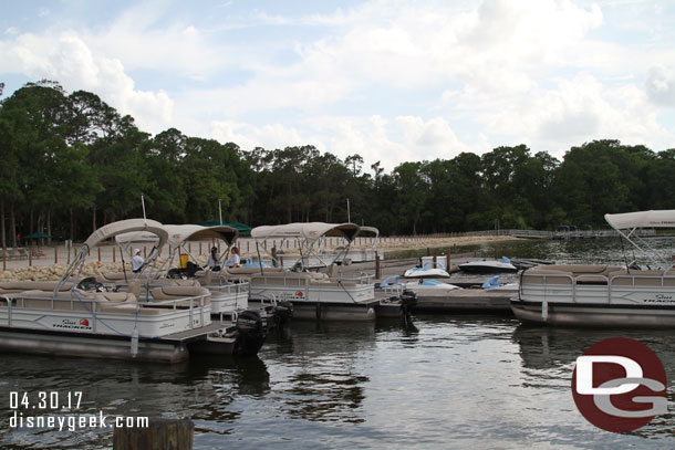 Arriving at the Fort Wilderness marina at 4:20..  so 40 minutes early for dinner.  