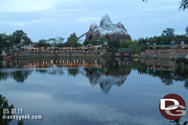 The theater was starting to fill up for Rivers of Light.  It was 8pm and the show was at 9:15pm tonight.