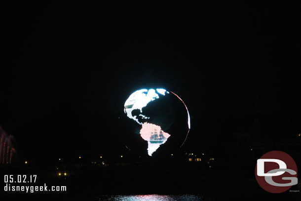 This evening the globe was not spinning so we looked at north and south America the entire show.